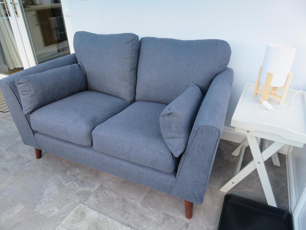 Little Orchard Apartment Yate Bagian luar foto