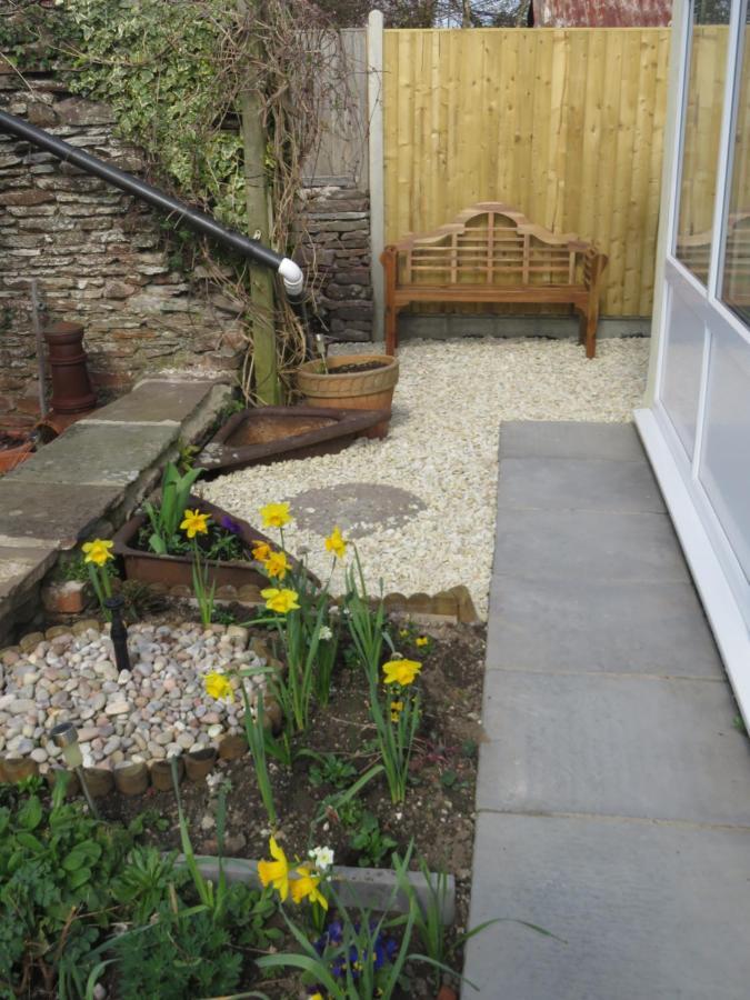 Little Orchard Apartment Yate Bagian luar foto