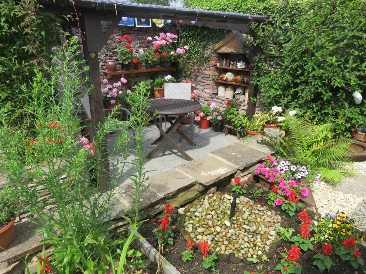 Little Orchard Apartment Yate Bagian luar foto